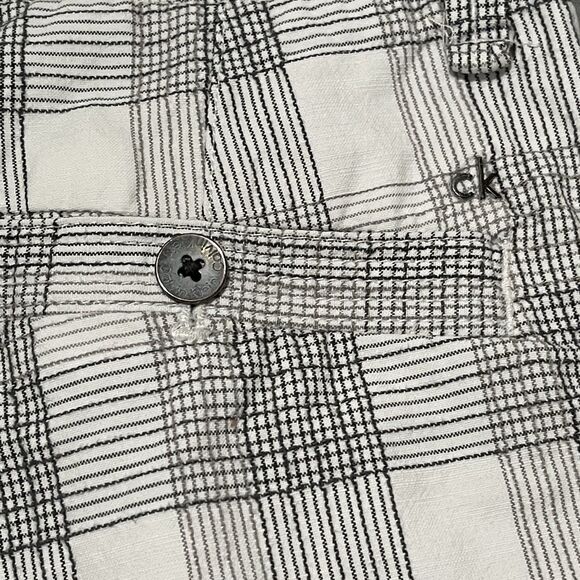 Calvin Klein Chino Shorts Mens 32 White Gray Plaid Geometric Pattern Casual - Picture 5 of 11